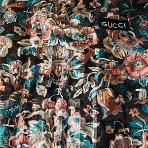 Gucci Multicolor Abstract scarf